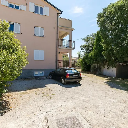 With Parking Space - 6923 Poreč