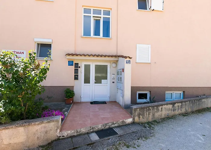 Appartamento With Parking Space - 6923